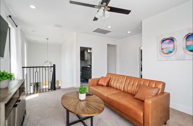 2027 Mcbroom Street, Dallas, TX 75212