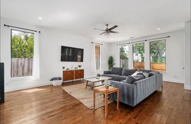 2027 Mcbroom Street, Dallas, TX 75212