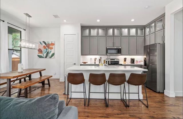 2027 Mcbroom Street, Dallas, TX 75212