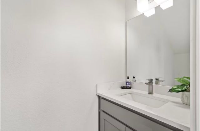 2027 Mcbroom Street, Dallas, TX 75212