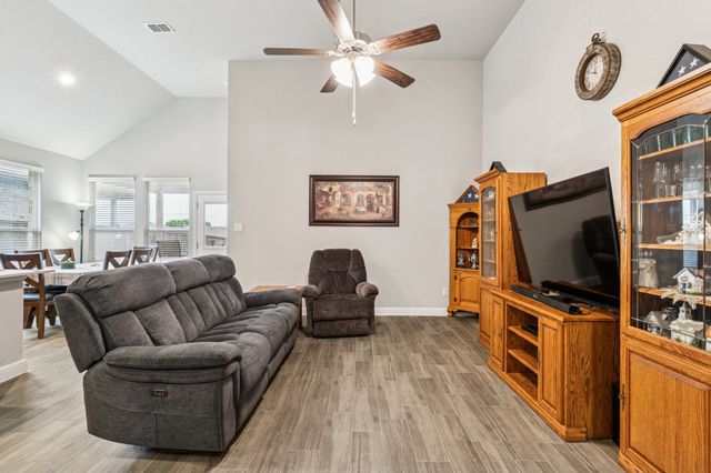 525 Big Horn Pass, Denton, TX 76210