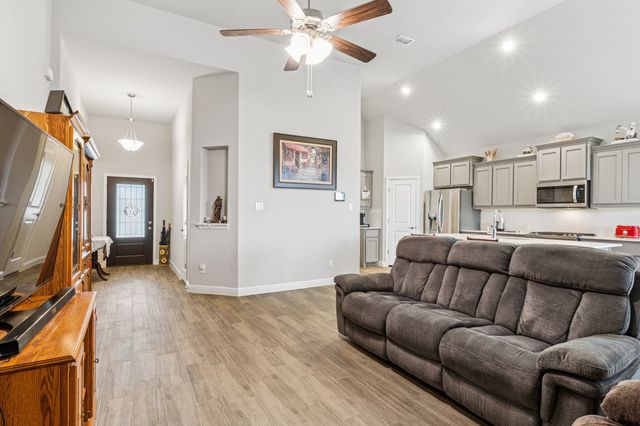 525 Big Horn Pass, Denton, TX 76210