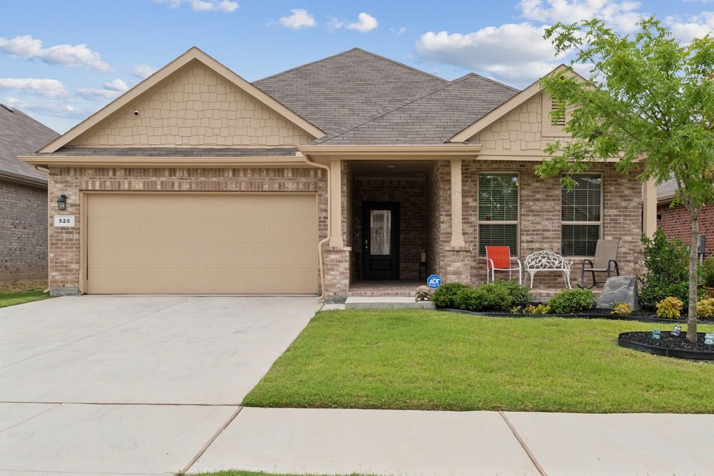 525 Big Horn Pass, Denton, TX 76210