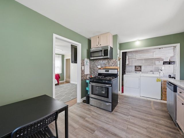 114 Geneva Avenue, Bellwood, IL 60104