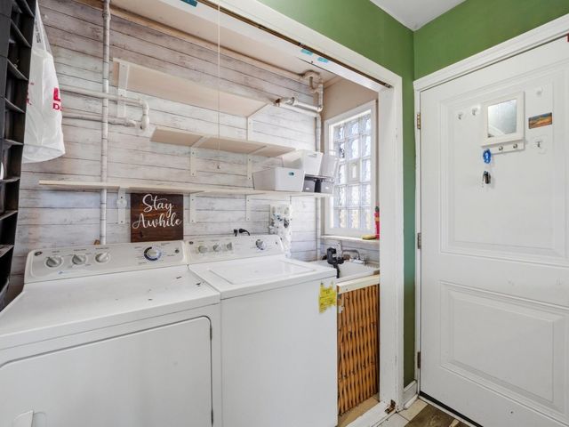 114 Geneva Avenue, Bellwood, IL 60104