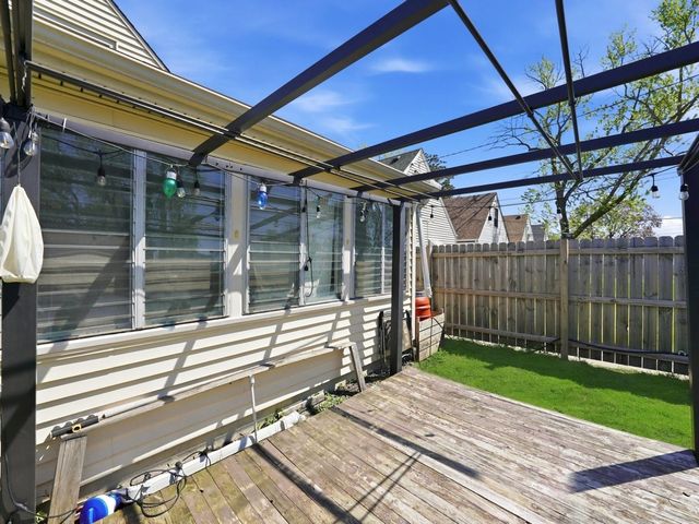 114 Geneva Avenue, Bellwood, IL 60104