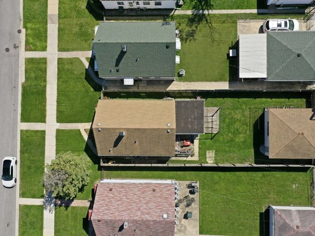 114 Geneva Avenue, Bellwood, IL 60104