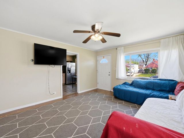 114 Geneva Avenue, Bellwood, IL 60104