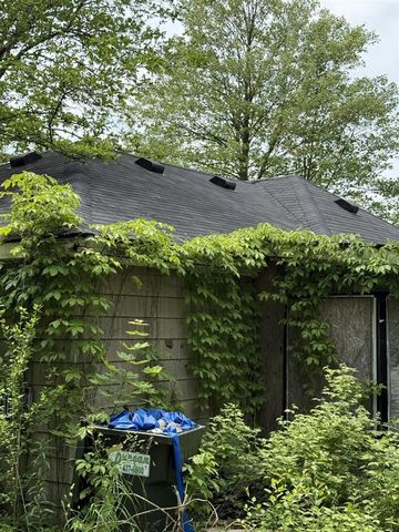 11108 Silver Lake Road, South Lyon, MI 48178