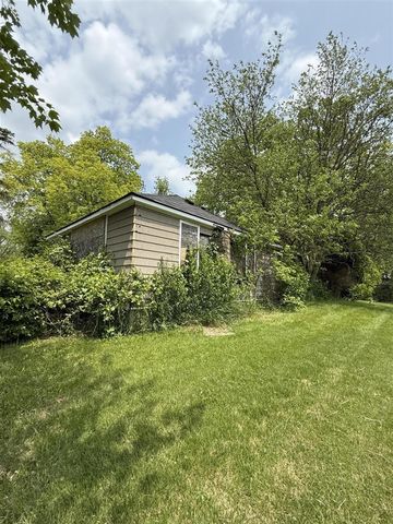 11108 Silver Lake Road, South Lyon, MI 48178