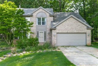 1250 Walloon Way, Orion Charter Township, MI 48360