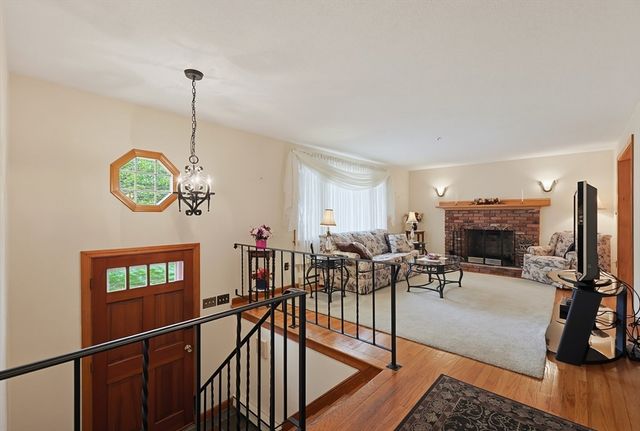 80 Cedarwood Road, Hanover, MA 02339