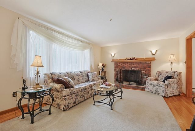 80 Cedarwood Road, Hanover, MA 02339