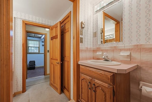 80 Cedarwood Road, Hanover, MA 02339