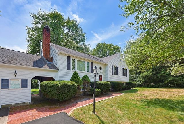 80 Cedarwood Road, Hanover, MA 02339