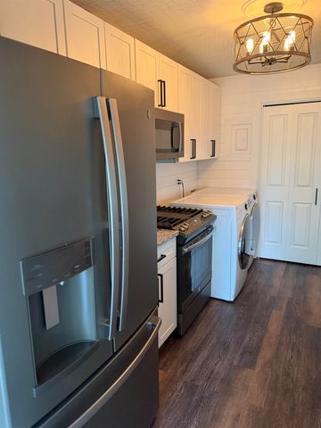 1093 Green Meadows Drive, Grand Blanc, MI 48439