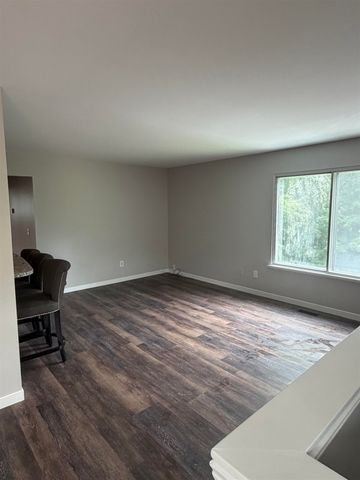 1093 Green Meadows Drive, Grand Blanc, MI 48439