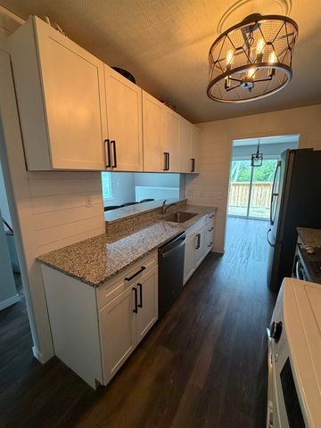 1093 Green Meadows Drive, Grand Blanc, MI 48439