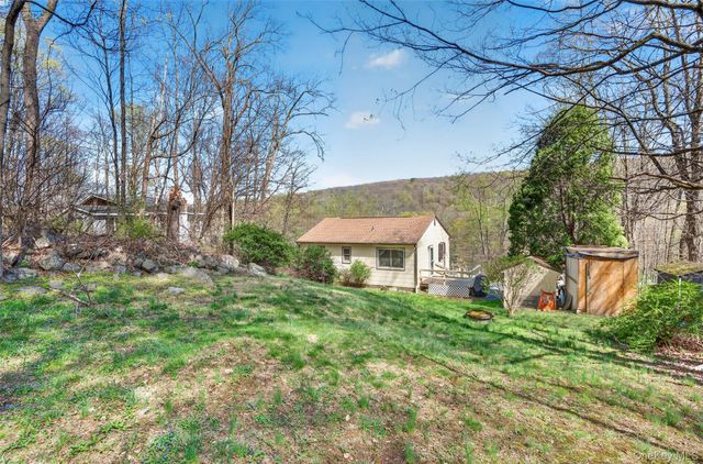 689 Sprout Brook Road, Putnam Valley, NY 10579