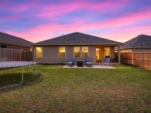 945 English Drive, Aubrey, TX 76227