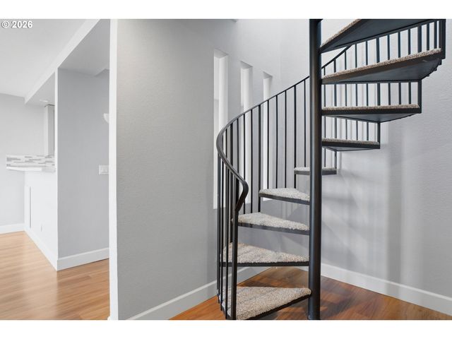 520 Se COLUMBIA RIVER Dr 422, Vancouver, WA 98660