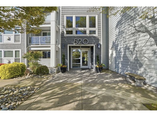 520 Se COLUMBIA RIVER Dr 422, Vancouver, WA 98660