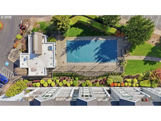 520 Se COLUMBIA RIVER Dr 422, Vancouver, WA 98660