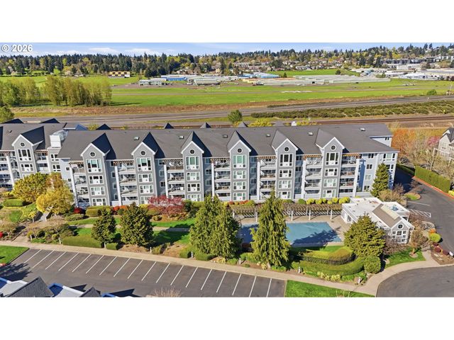 520 Se COLUMBIA RIVER Dr 422, Vancouver, WA 98660
