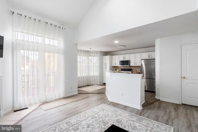 311 WINDSOR PL, Macungie, PA 18062