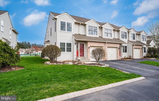311 WINDSOR PL, Macungie, PA 18062