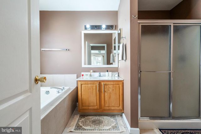 311 WINDSOR PL, Macungie, PA 18062