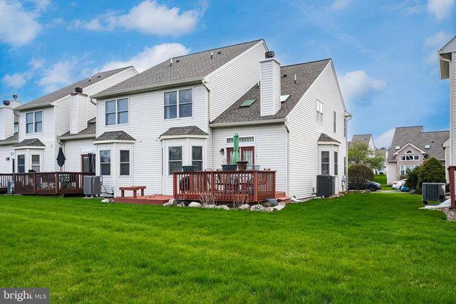 311 WINDSOR PL, Macungie, PA 18062