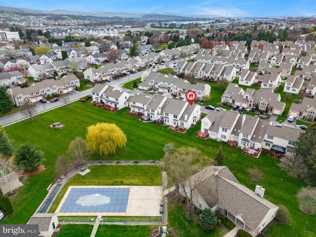 311 WINDSOR PL, Macungie, PA 18062
