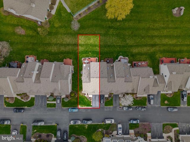 311 WINDSOR PL, Macungie, PA 18062