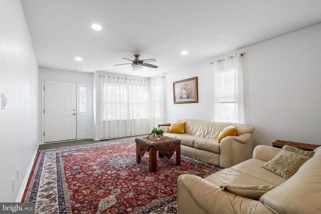 311 WINDSOR PL, Macungie, PA 18062