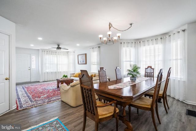 311 WINDSOR PL, Macungie, PA 18062