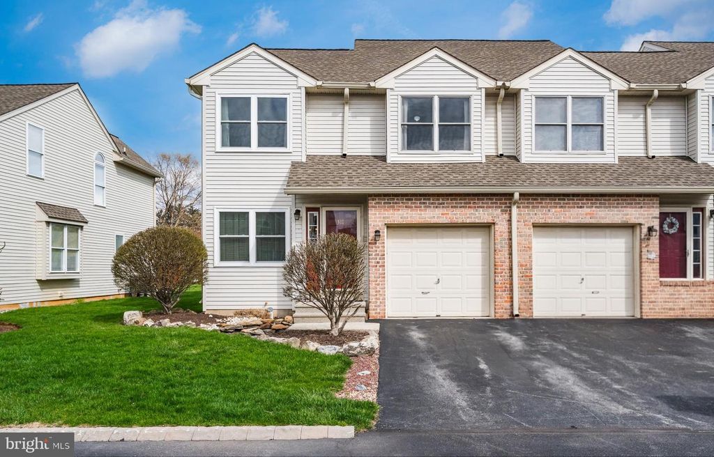 311 WINDSOR PL, Macungie, PA 18062