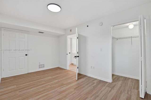 2475 NW 16th St Rd 310, Miami, FL 33125