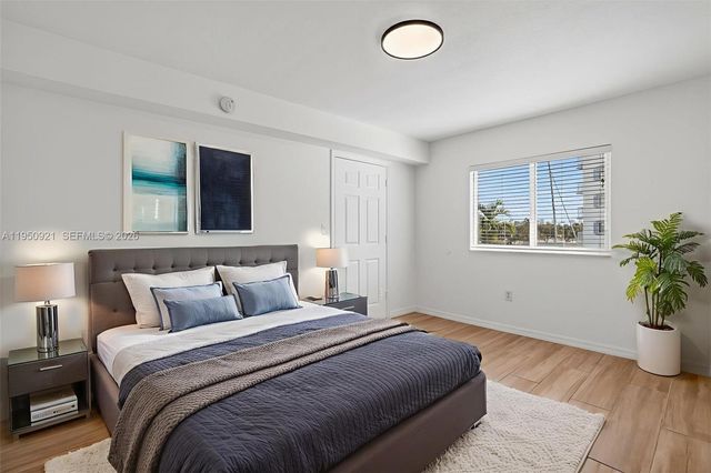 2475 NW 16th St Rd 310, Miami, FL 33125