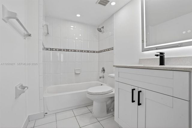 2475 NW 16th St Rd 310, Miami, FL 33125