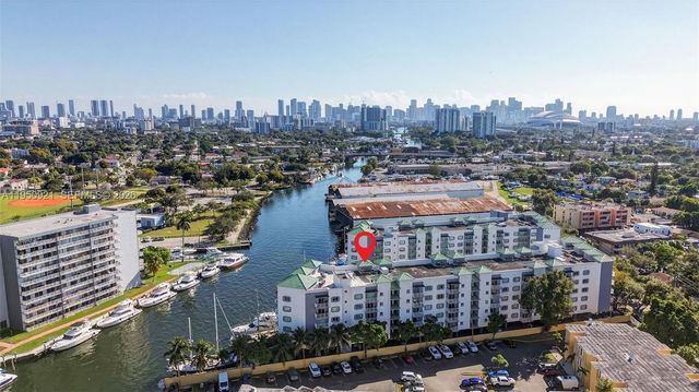 2475 NW 16th St Rd 310, Miami, FL 33125