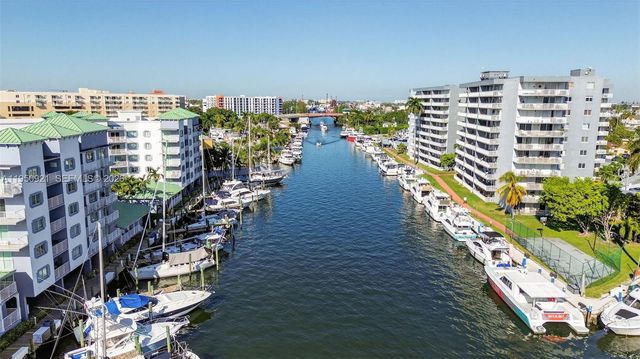 2475 NW 16th St Rd 310, Miami, FL 33125