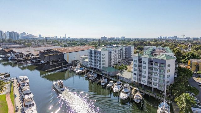 2475 NW 16th St Rd 310, Miami, FL 33125