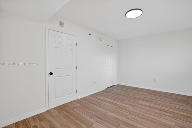 2475 NW 16th St Rd 310, Miami, FL 33125