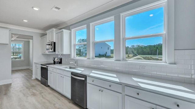 116 Coastline Street, Ridgeville, SC 29472
