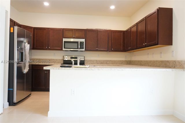 9345 W 33rd Ln, Hialeah, FL 33018