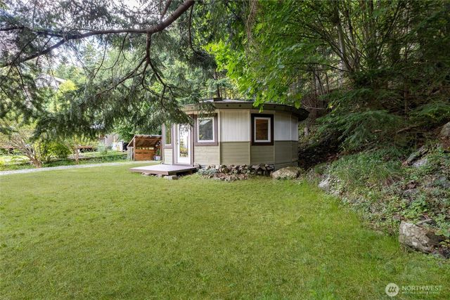 1217 Jamison Street, Lummi Island, WA 98262