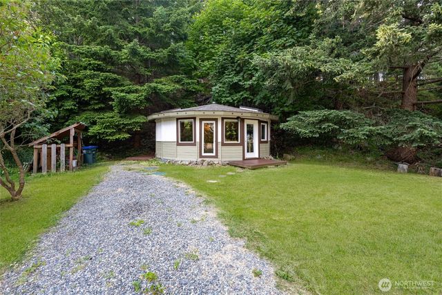1217 Jamison Street, Lummi Island, WA 98262