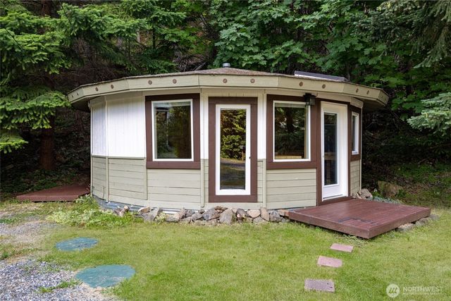 1217 Jamison Street, Lummi Island, WA 98262