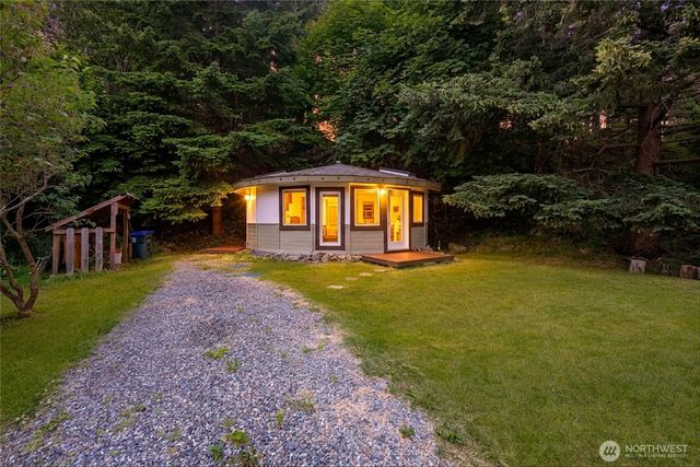1217 Jamison Street, Lummi Island, WA 98262